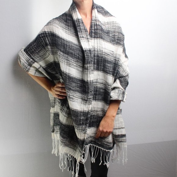 Black and White Lightweight Scarf Wrap W/ Fringe 72x27 - Picture 6 of 9